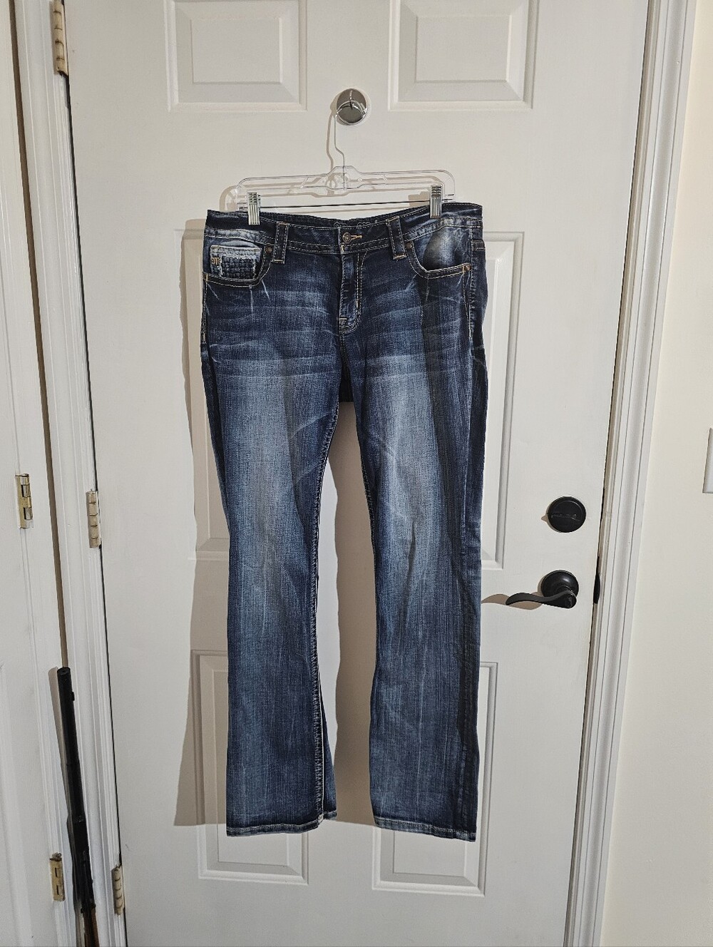 Miss Me Women’s Blue Washed Embroidered Pocket Jeans - Picture 7 of 10